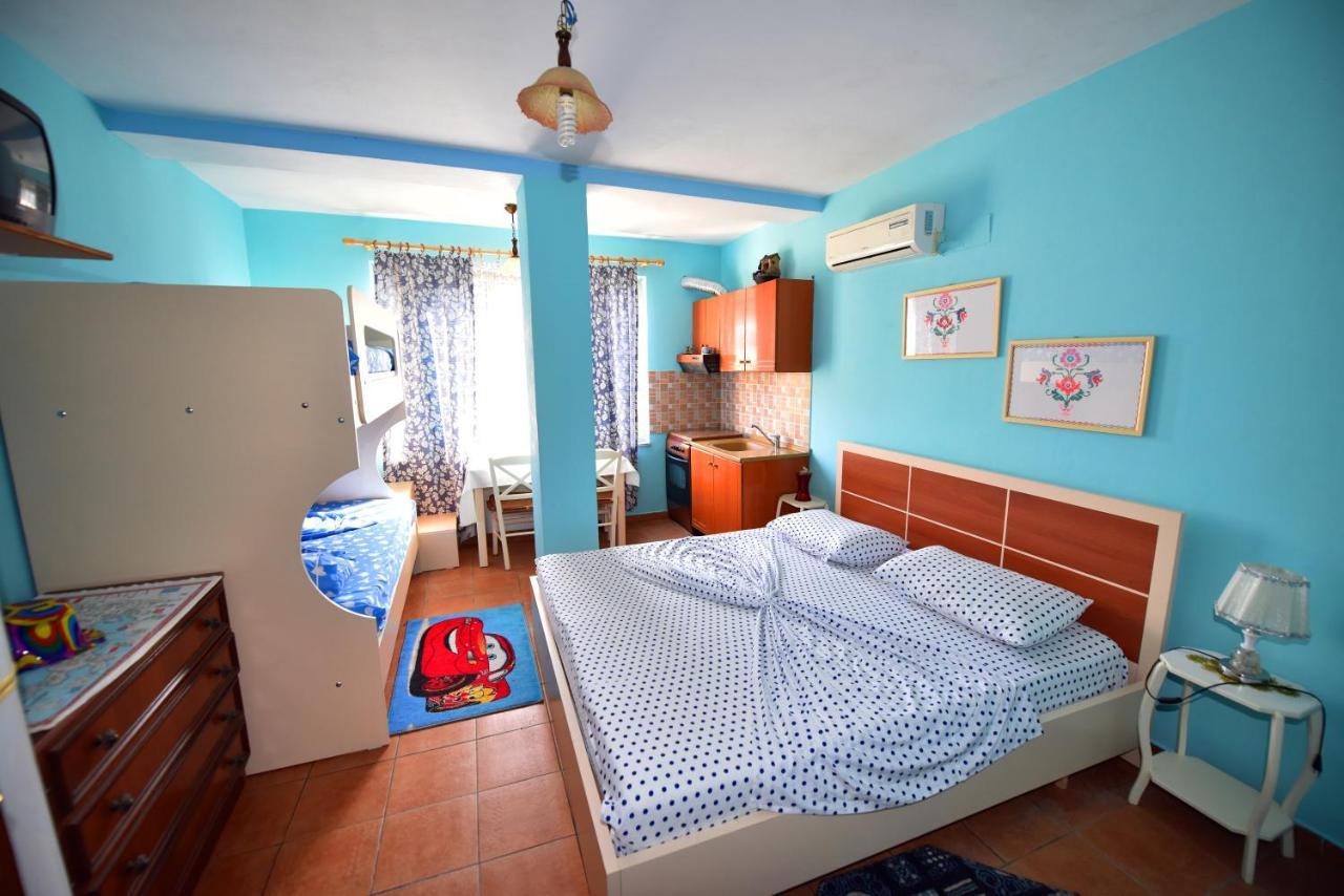 Lovely Apartment W/ Ac + Bath. + Kitchen + Parking And Garden Shkodër Exterior foto